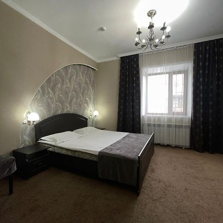 Mini Hotel VIP Semey Bagian luar foto