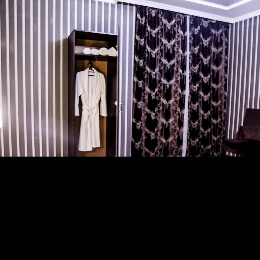 Mini Hotel VIP Semey Bagian luar foto