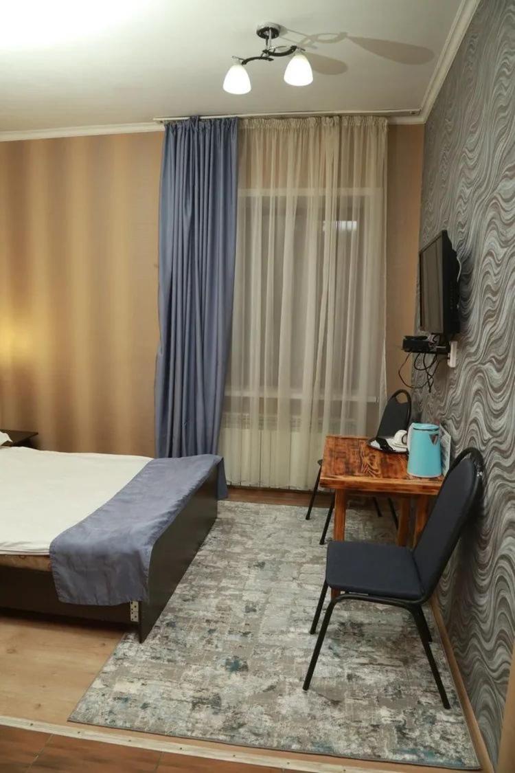 Mini Hotel VIP Semey Bagian luar foto