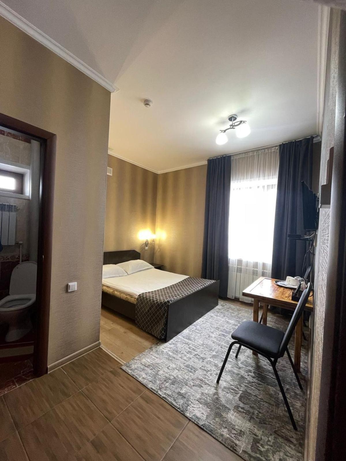 Mini Hotel VIP Semey Bagian luar foto