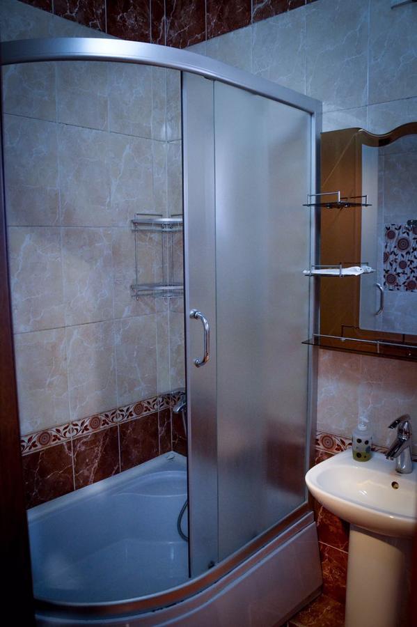 Mini Hotel VIP Semey Bagian luar foto