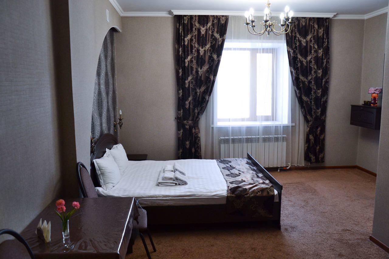 Mini Hotel VIP Semey Bagian luar foto